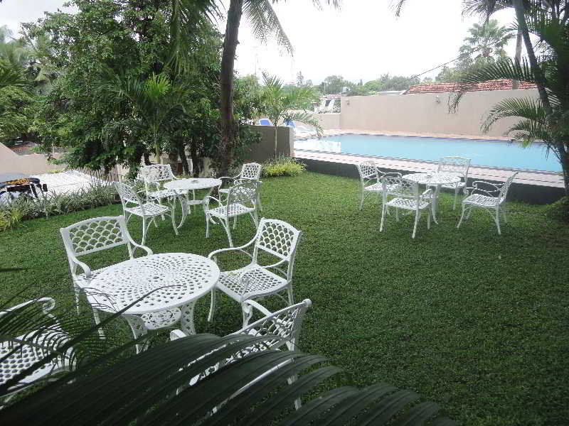 Grand 7 Hotel Thalawathugoda Talawatugoda Exteriér fotografie